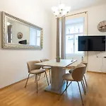Cozy 1Br Apartment Near Opera - 24H Self Check-In